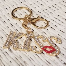 NWT Rhinestone Kiss bling Gold Keychain