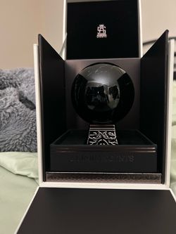 Aurora Scents black obsidian