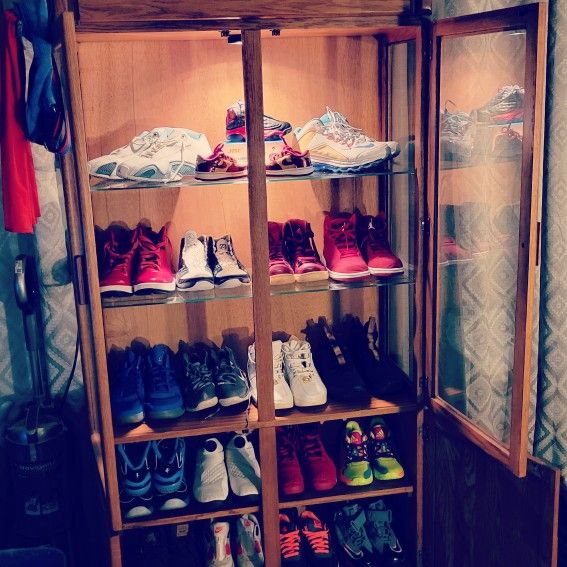 SNEAKERS ALL SIZES KIDS, WOMEN, MEN NICE AUTHENTIC JORDAN'S AND MORE