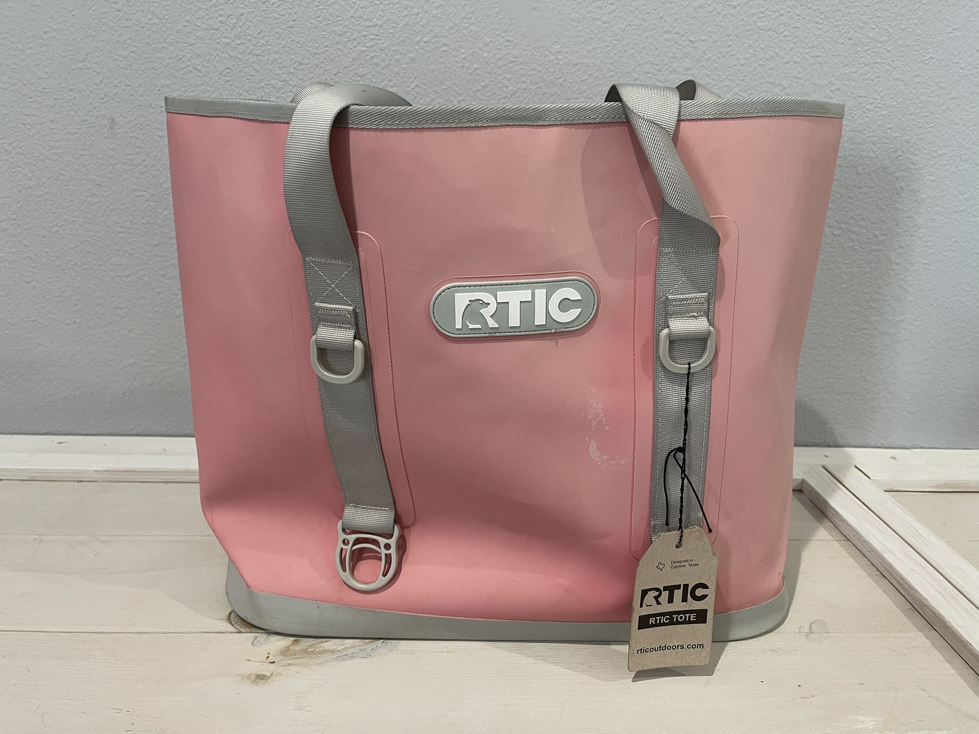 RTIC Large Beach Tote Bag Pink Rare Color Waterproof Lightly Used With Tags