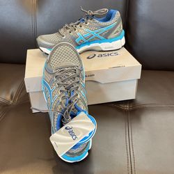 New!! ASICS (Women’s) Gel-Kayano19. Size 7.5