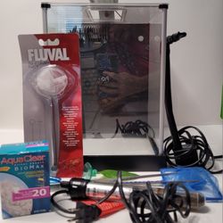 2.6 Gallon Fluval SPEC Aquarium