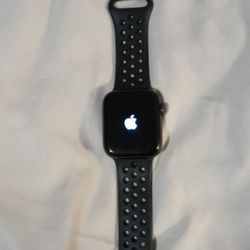Apple Nike Series 6 Watch