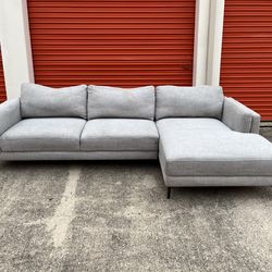 Sectional couch (Delivery Available)