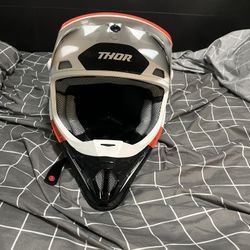 Thor XL Dirt bike Helmet 