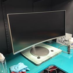 Samsung 34” Ultrawide Curved Thunderbolt Monitor Display