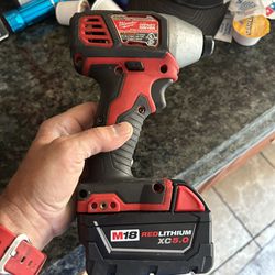 Milwaukee Impact Driver With Battery