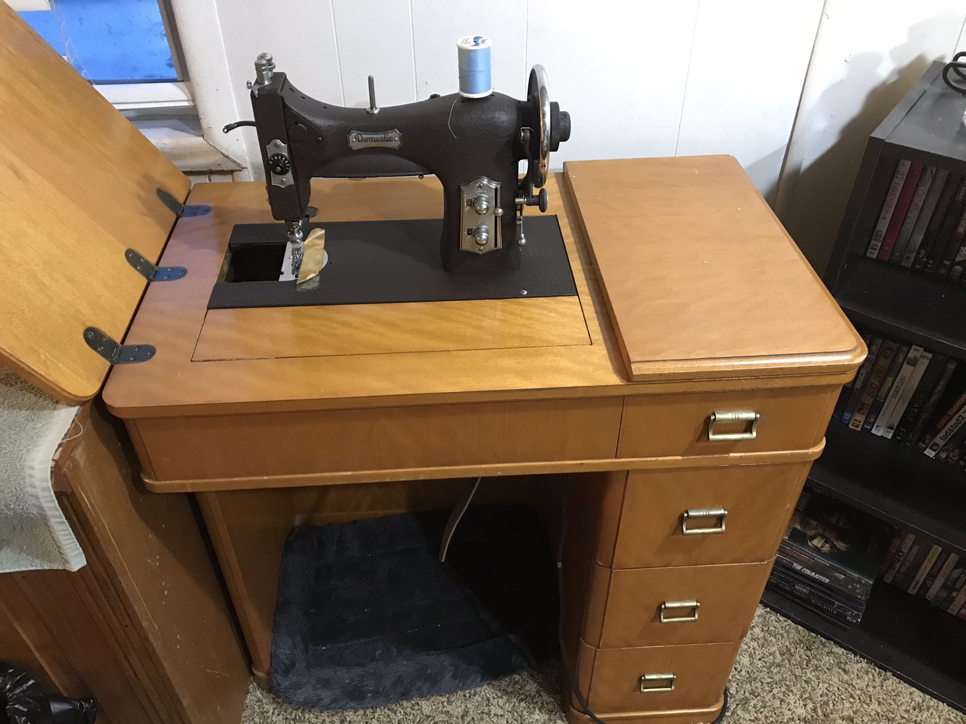 Domestic Rotary Sewing Machine 153
