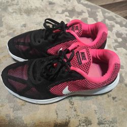 NIke running shoes REVOLUTION 3