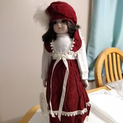 Porcelain Vintage Collectable Doll 