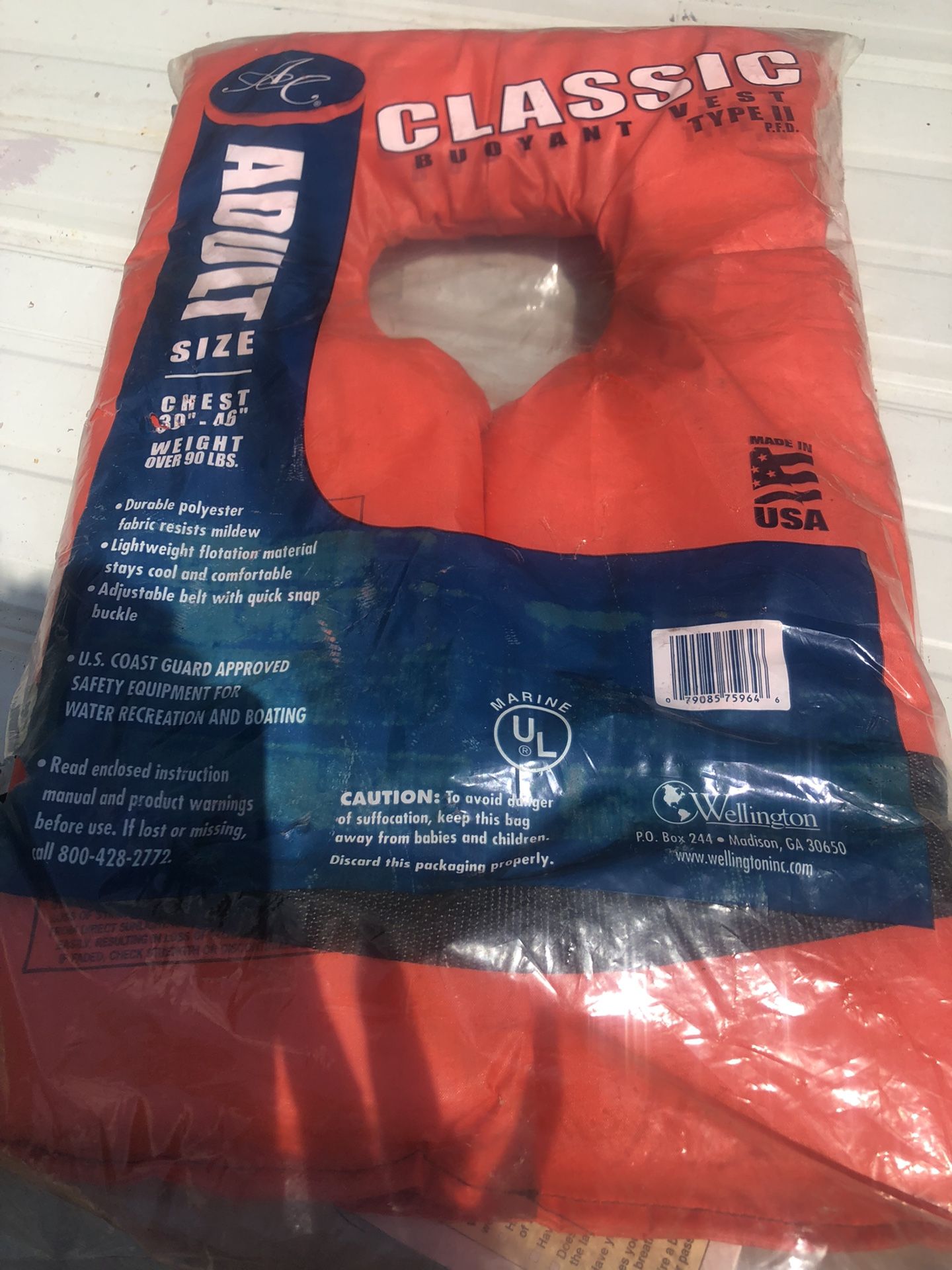 Brand New  Llife Jacket   Over 90 Lbs  Adult  Size Flotation  Materials 