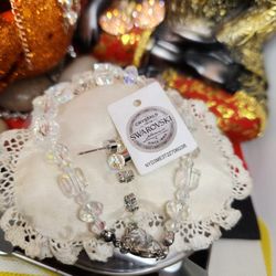 Beautiful Swarovski Crystal's Bracelet W/Matching Earrings 