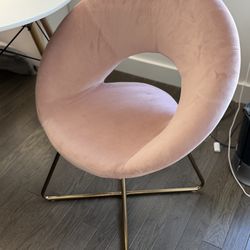 Velvet Pink Accent Chair – Mid-Century Modern Gold Legs