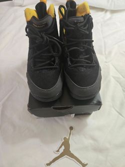 Kids Jordan 9 Retro Sneakers Black and Yellow
