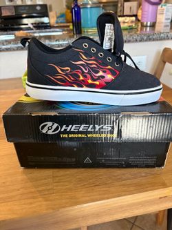 🔥HEELYS WITH FLAMES 🔥