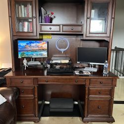➡️HAVERTY’s 2pc Desk w/drawers + Hutch