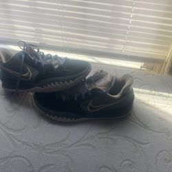 Kyrie 4 Low Size 10.5 