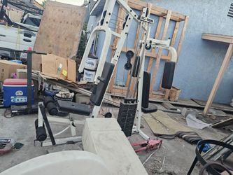 Weight lifting machine
