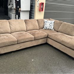 Sectional Couch 