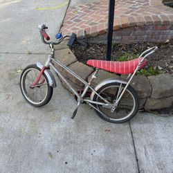 🚲 Vintage Schwinn Nitro Banana Seat Bike – 1960s/70s
