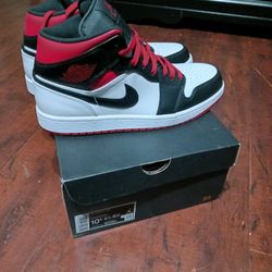 Jordan 1s Siz 10/5