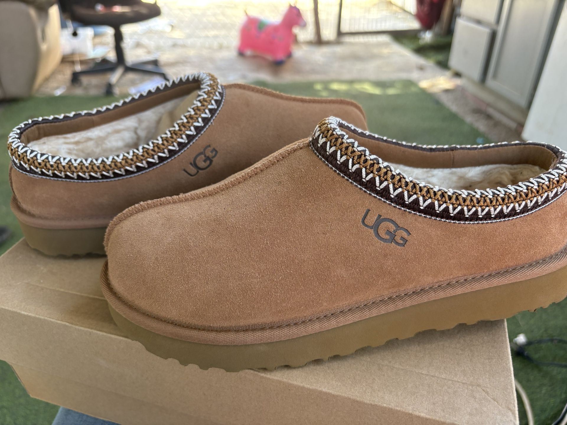 UGGS