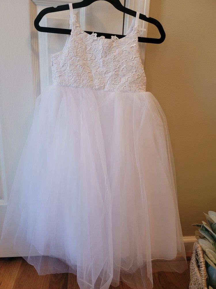 Multiple Little Girls Flower Girl Dresses