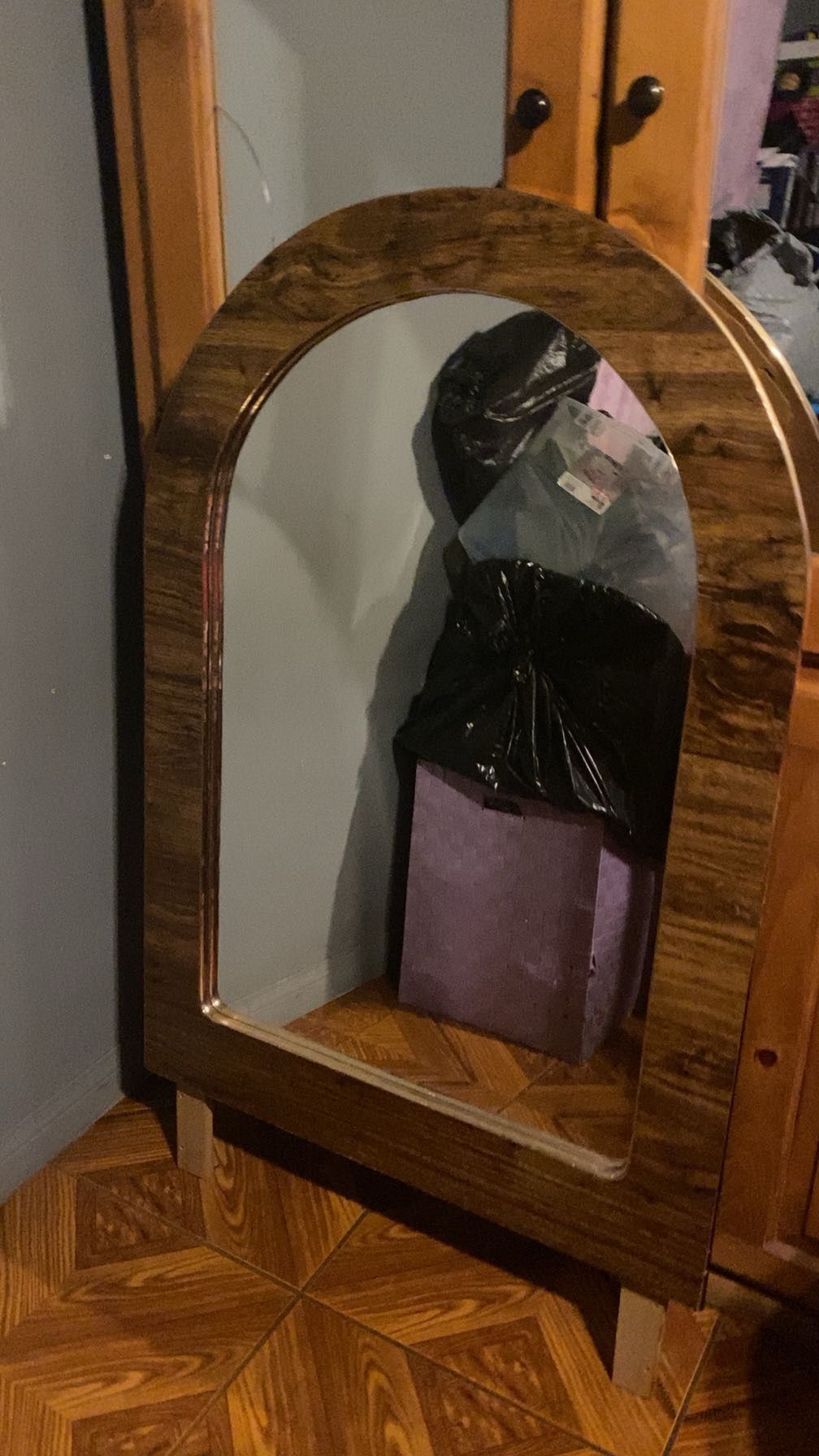 Mirror 