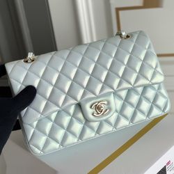 Chanel Flap Bag for Sale in San Jose, CA - OfferUp