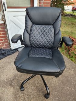 Desk chair gaming chair - Pay at Pick up only