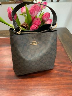Great Coach Women’s Brown Monogram Shoulder Bag with Black Strap & Gold Hardware