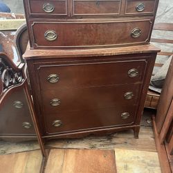 Vintage Solid Wood Bedroom Dresser Chest Of Drawers