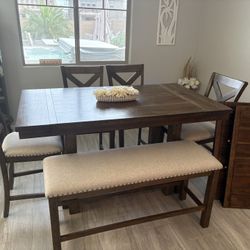 Dining Room Table and Chairs