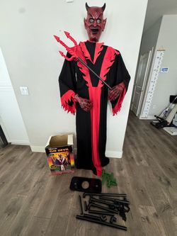 VTG 2002 FITCO Straight from the grave The Devil Halloween Prop As Is (READ)