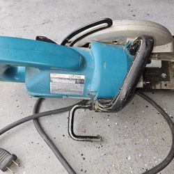 Makita Hypoid Saw 5477NB [$100 Firm]