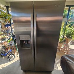 Whirlpool Refrigerator 