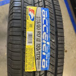 Accelera 235/89/R17
