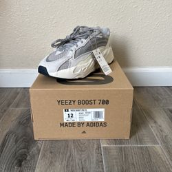 Yeezy Boost 700
