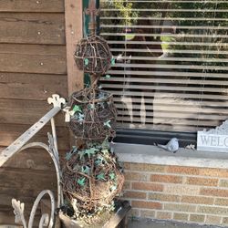 Decorative Ivy Topiary Tree 