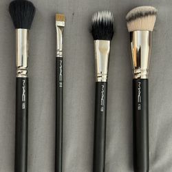 MAC Brushes-Excellent Condition $60 MAC 109S Small Contour Brush, MAC 212 Flat Definer Brush, MAC 159 blush brush, MAC 170 Rounded Slant Brush