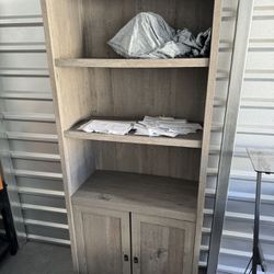 Bookshelf / Cabinet