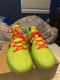 Kobe Grinches Size 12 Pre Owned