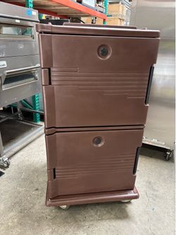 Cambro full size enclosed food holding transport catering box mobile restaurant cabinet NSF approved like new! If you see it then we got it!!!