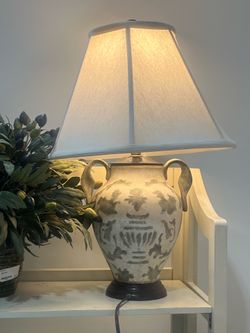 Table lamp