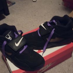 Diamond Turf Ravens  Size 10
