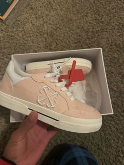 off white( pink) size 37(6 1/2)