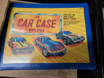 Vintage Hotwheels Matchbox w 4 carry cases