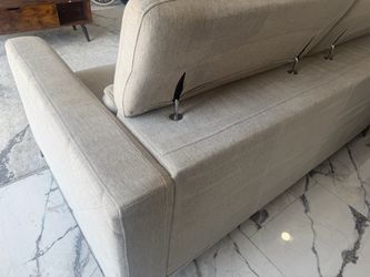 Sectional couch