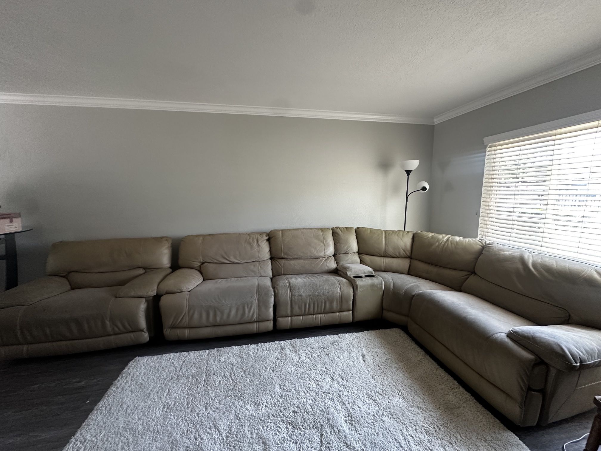 Reclining Sofa - Need Gone Moving $140 OBO