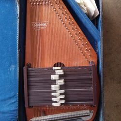 Vintage Oscar Schmidt Autoharp 15 Chord 36 Sting Tuning Kit, Case, And Struming Piece Included